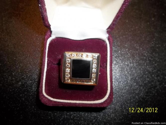 14 KT YELLOW GOLD MAN'S DIAMOND / ONYX RING - Price: 2995