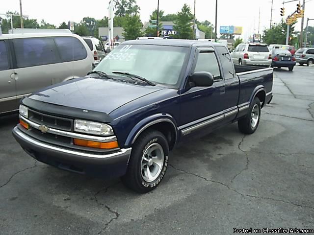 2001 Chevrolet S-10 Extended Cab LS - Price: 5995