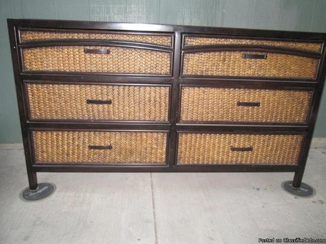 6 drawer dresser frin Pier 1 - Price: $150