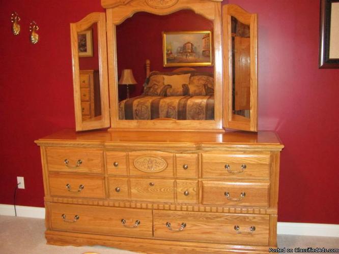 8 Piece Solid Oak Bedroom Suite - Price: $2,000