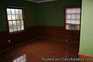 ***Beautiful, Spacious Bedroom For Rent*** Immediate Move-In! - Price: 300