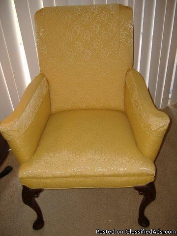 Chair Queen Anne armchair GREAT condition - Price: 69.00