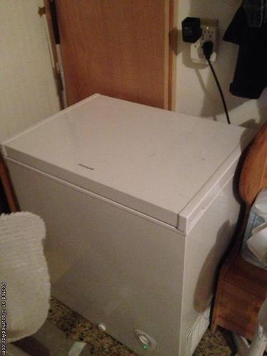 fridgedaire 5.0 deep freezer - Price: 125.00