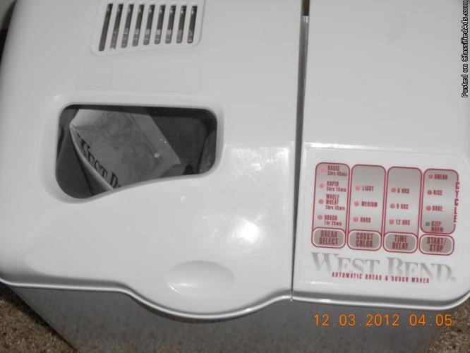 West Bend Automatic Bread and Dough Machine - Price: $15.00