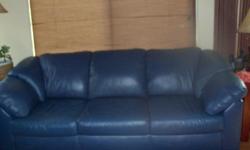 &nbsp;
genuineblue &nbsp;leather sofa and matching blue&nbsp;leather chair with ottoman. Furniture is in excellent condition.