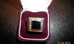 14 KT YELLOW GOLD APPROX SIZE 10 1.30 CT Diamonds Square Onyx