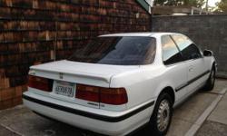 HI! I'm selling my 1991 Honda Accord EX (CLEAN TITLE). I'm moving out of state and need to sell it unfortunately, it has 230xxx miles, runs good but not great. It has a new Sony head unit w/ kicker speakers, new brakes and rotors, sunroof,good tires, and