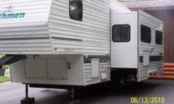 1998 Coachmen Catalina 285 RKS 28 ft long equipped with dinning sofa sleeper couch, microwave and ranger propane refrigerator/freezer, TV antenna, awning, One 13 ft slide out shower/bathroom, air conditiner, 31,000 btu heater, 6 gallon water heater,