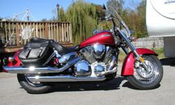 HONDA VTX-1300-R, 2005, Red, Like new condition. Always garaged. Windshield, saddlebags, 2 matching red helmets, 9,300 miles. $5,200.00. Please call 615-907-9088