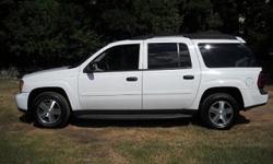 Mileage: 70379
Color: White
Drive Type:
Trans: Automatic
Engine: 4.2L I6
MPG: 15 City / 20 Hwy