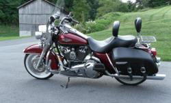 Please contact me only at : faulknerqo4suzanne@sheffunitedfans.com 2007 Road King in excellent shape. Paint and Chrome in pristine condition. Very well maintained with upgrades to saddle and Screaming Eagle pipes. Bike rides and sounds as it should.