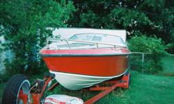This is a very nice riding boat it has a 260 mercruser engine with a SS prop, the engine is very clean
with low hours on a custom magum trailer.
