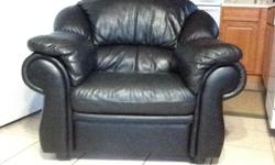 The furniture set was bought from Kaiserslautern Germany. The set is a black Italian leather 3 piece set (sofa, loveseat, and chair) that was bought from Lederland furniture store. The set is in excellent condition and with no holes and it will be sold by