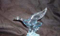 THIS GORGEOUS BLUE GLASS BIRD IN FLIGHT IS MARKED FROM THE HEISEY GLASS MUSEUM AND BEARS THE IG MARK FOR IMPERIAL GLASS.
WWW.TOPHATSELLS.COM