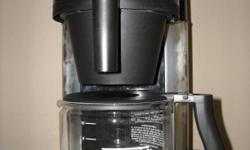 BUNN Coffee Maker for Sale, $20.00.
Coffee Maker is a 10-cup with hot water reservoir.
Perfect for the office or to make your morning brew.
I am a tea drinker so I no longer need a coffee pot!
This coffee maker has been used only a few times and
works