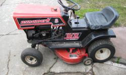 DYNAMARK RIDING MOWER WITH A 10 HP BRIGGS ENGINE, 32" CUTTING DECK WITH REAR DISCHARGE.&nbsp; IT ALSO HAS WORKING HEAD LIGHTS.&nbsp; GREAT FOR THOSE SMALL JOBS.