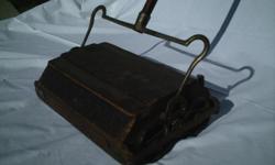 Grand Rapids floor sweeper very good condition ---made in the mid thirtys