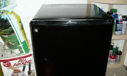 Black Small refigerator and freezer great for basement family room or dorm room or garage. works good don't use any more.
Small White chest freezer perfect small family to be able to take advantage of meat sales to freeze for later and save money. Works