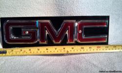 UP FOR SALE IS A TRAILER HITCH GMC COVER. IT WAS MADE&nbsp; AND IS NOT PLASTIC, ALL STEEL. I HAVE TWO OF THESE ONE I USED FOR A VERY SHORT TIME UNTIL I SOLD MY GMC, AND THE OTHER HAS NEVER BEEN ON ANY TRUCK. BEING SOLD " AS IS " NO REFUNDS. LOCAL PICK UP