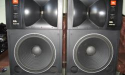 Very powerful and accurate vintage JBL studio monitors. Bi-radial horn (Dolly Parton) design. Classic speakers...