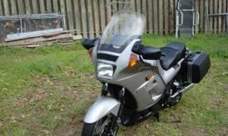 IS IN GREAT CONDITION ADULT RIDEN AND WELL KEEPT 264445MILES I HAVE TAKEN A COUPLE OF RUNS ON IT AND NO TROUBLES ITS REALLY A GOOD SMOOTH BIKE I RECENTLY PUT ON A NEW BATTERY, and REAR TIRE THE WINDSHIELD IS ALITTLE FADDED I HAVE OWND IT FOR 2YEARS AND