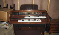 Lowrey pageant organ - $500 . This organ is in excellent working condition, you can even test before you buy. I cannot deliver.
Model# LC10 109C1 25655
Late 80's-mid 90's
CASH ONLY LOCAL PICKUP