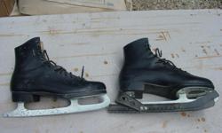 Skates are in good used condition. Aerflyte size 11 skates. Leather lining.&nbsp;