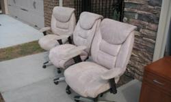 Micro frabic like new easy to clean nice office chairs
