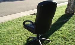 the chair is in good condition hardly ever used if interested phone me 5616883080 ask 4 steven