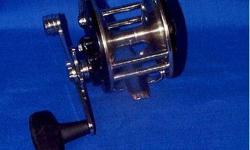 Long Beach series-Solid and dependable.
Ideal for wreck and bottom fishing for flounder, cod and sea bass.
HT-100 multi-disc drag system, gear ratio: 2.5:1
Takes 275 yds. of 30 lb. mono. and weighs 19.5 oz.
This reel has been professionally re-conditioned