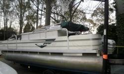 Pontoon Boat 20 ft 50 HP Motor 1998 Original owner kept up mtce $5,600 OBO
478 390-7322