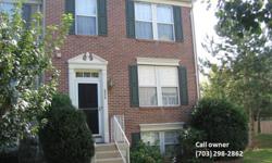 &nbsp;
&nbsp;
Bright sunny room in townhouse near Springfield, Va subway station.&nbsp; Private entrance, private full bath, walk-in closet, kitchen and laundry in same level.&nbsp; Swimming pool, tennis court, jogging trails in community.&nbsp; Quiet in