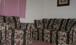 The furniture is in good condition and came from Goins furniture.Call:1-479-632-2007