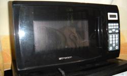 Small, black microwave, very clean, hardly used! Great for a dorm room.