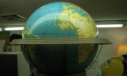 THIS VINTAGE GLOBE HAS GREAT INFORMATION NOTED THAT SURE DATES THE PIECE. FOR EXAMPLE DIFFERENCE IN TRAVEL BETWEEN A PROPELLER PLANE AND A JET.... IN GOOD CONDITION GIVEN THE AGE.
FOR MORE PHOTOS GO TO WWW.TOPHATSELLS.COM CAN BE SHIPPED FOR $36