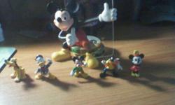 vintage micky mouse picture frame and 5 disney figures in great condition 40.00